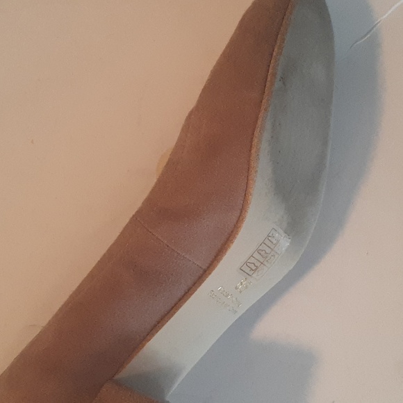 Nude Suede Low Heel Jeffrey Campbell Shoes 8.5 - Picture 3 of 3